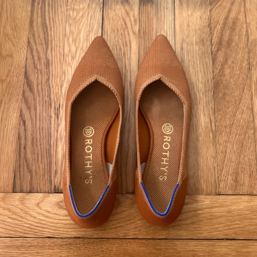 Rothys Flats (Like new, never worn) size 8, color Fawn